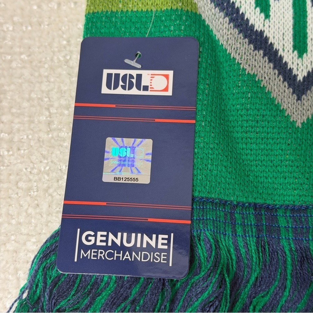Green and Blue Scarf - Picture 3 of 4